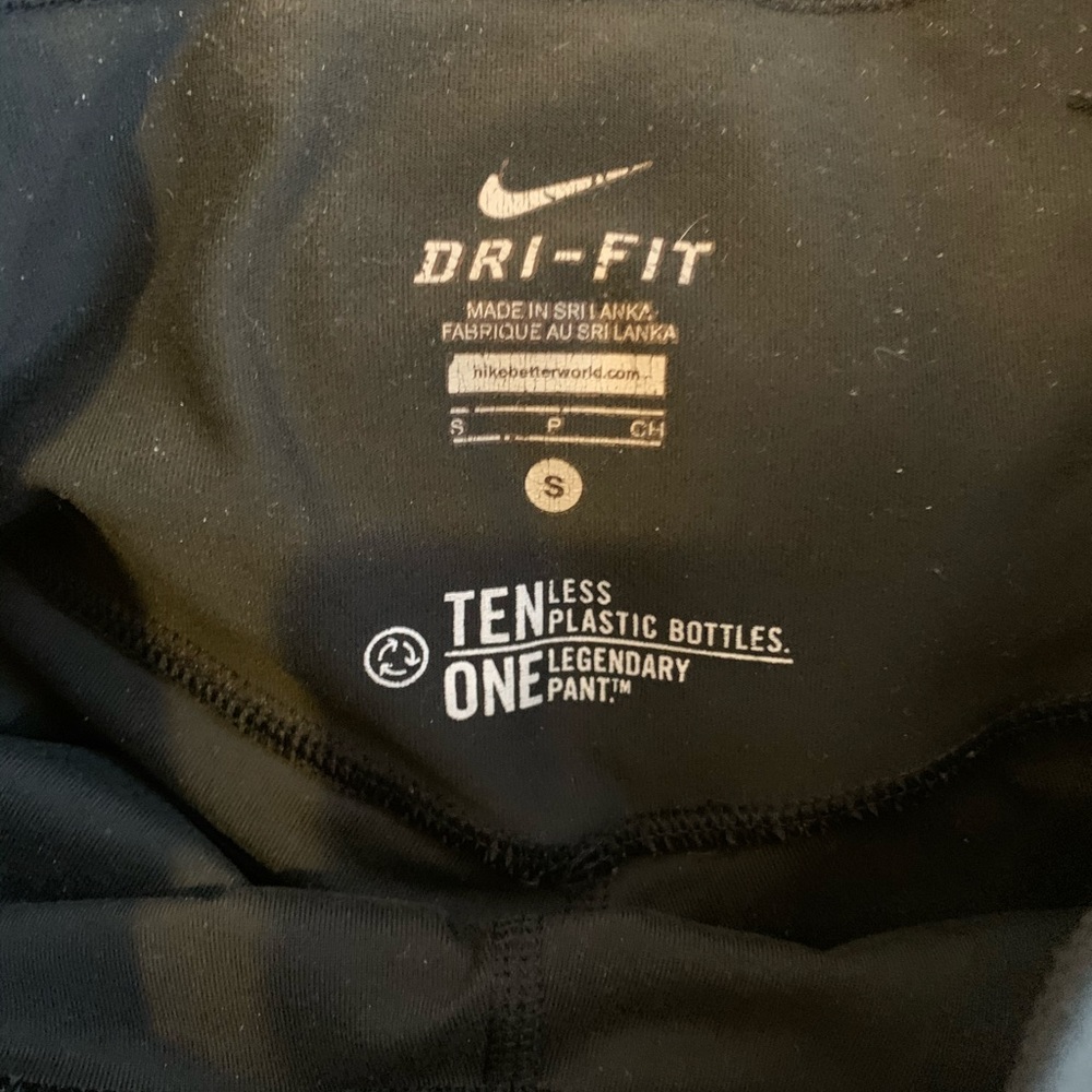 Nike dri fit black crop leggings